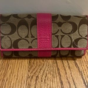 Tri fold coach wallet